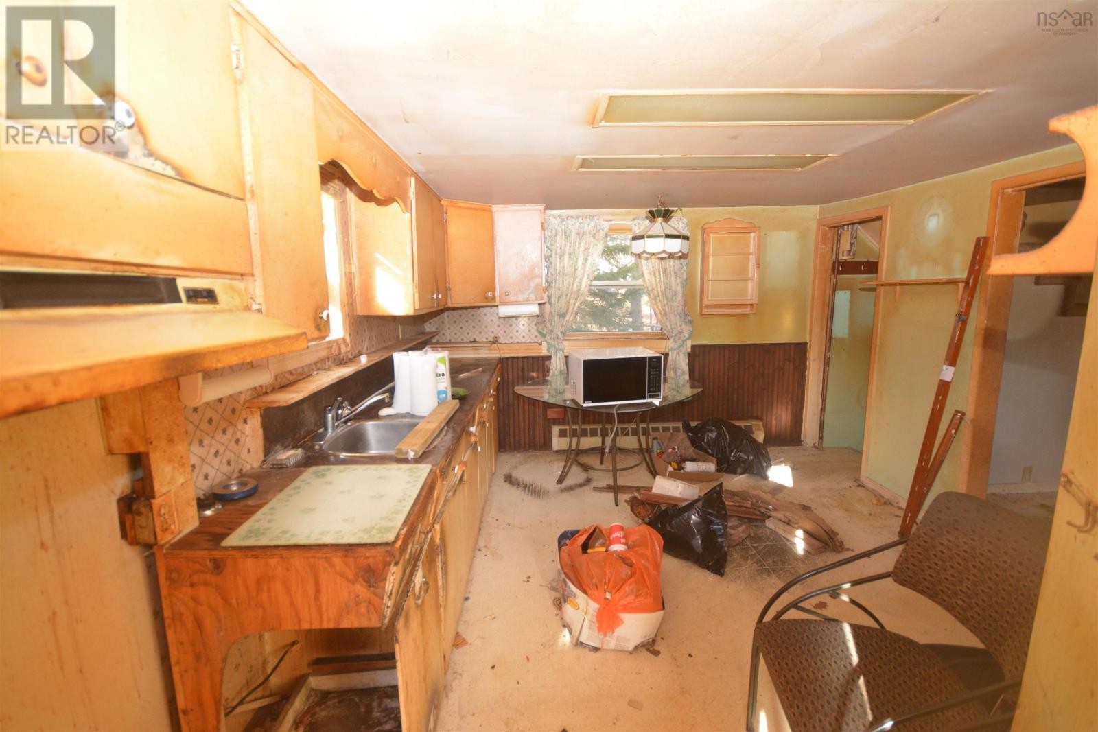 












6 Nelson Avenue

,
Halifax,




Nova Scotia
B3P1V8

