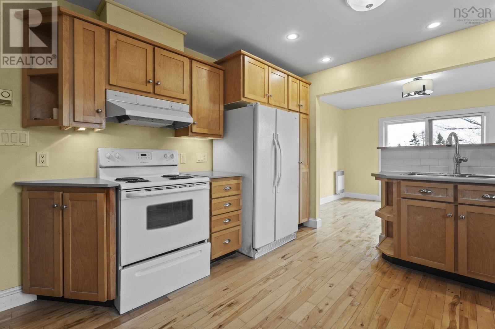 












9676 Highway 224

,
Greenwood,




Nova Scotia
B0N1X0

