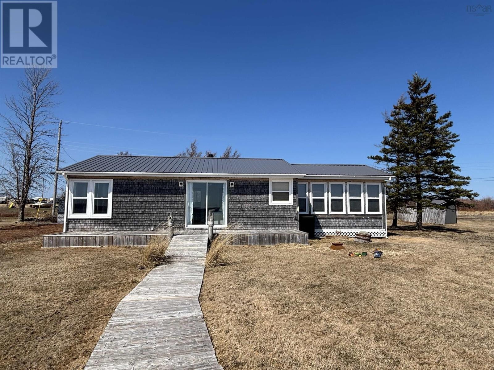 












107 Hamilton Lane

,
Brule Point,







Nova Scotia
B0K1V0

