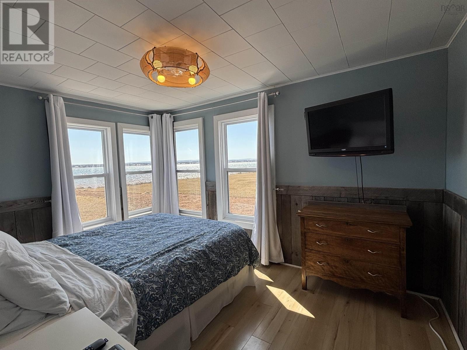 












107 Hamilton Lane

,
Brule Point,







Nova Scotia
B0K1V0

