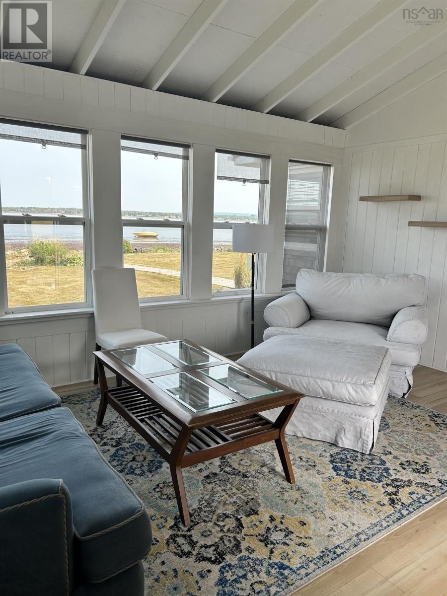 












107 Hamilton Lane

,
Brule Point,







Nova Scotia
B0K1V0

