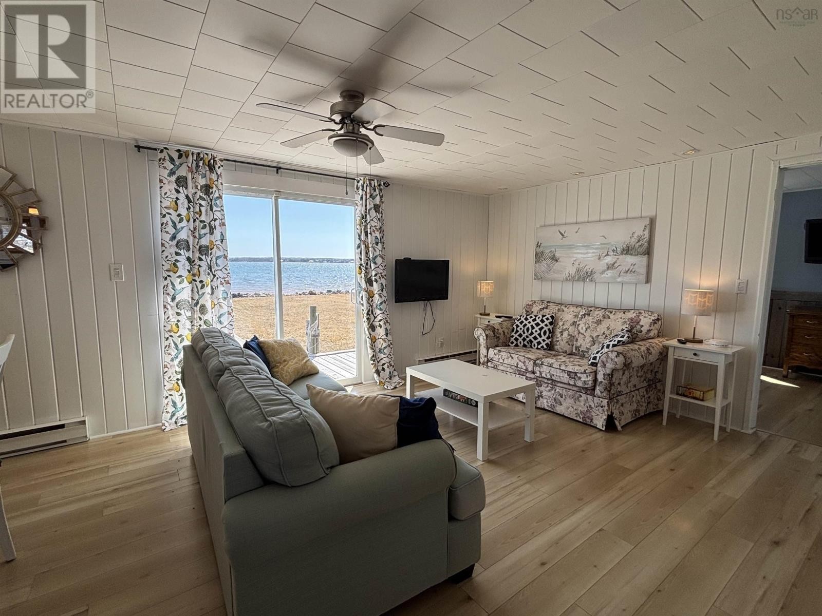 












107 Hamilton Lane

,
Brule Point,







Nova Scotia
B0K1V0

