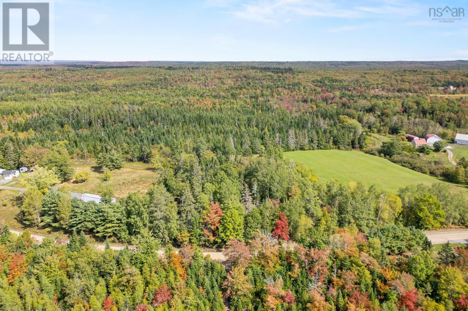 












215 Perry Grant Drive

,
Meaghers Grant,







Nova Scotia
B0N1K0

