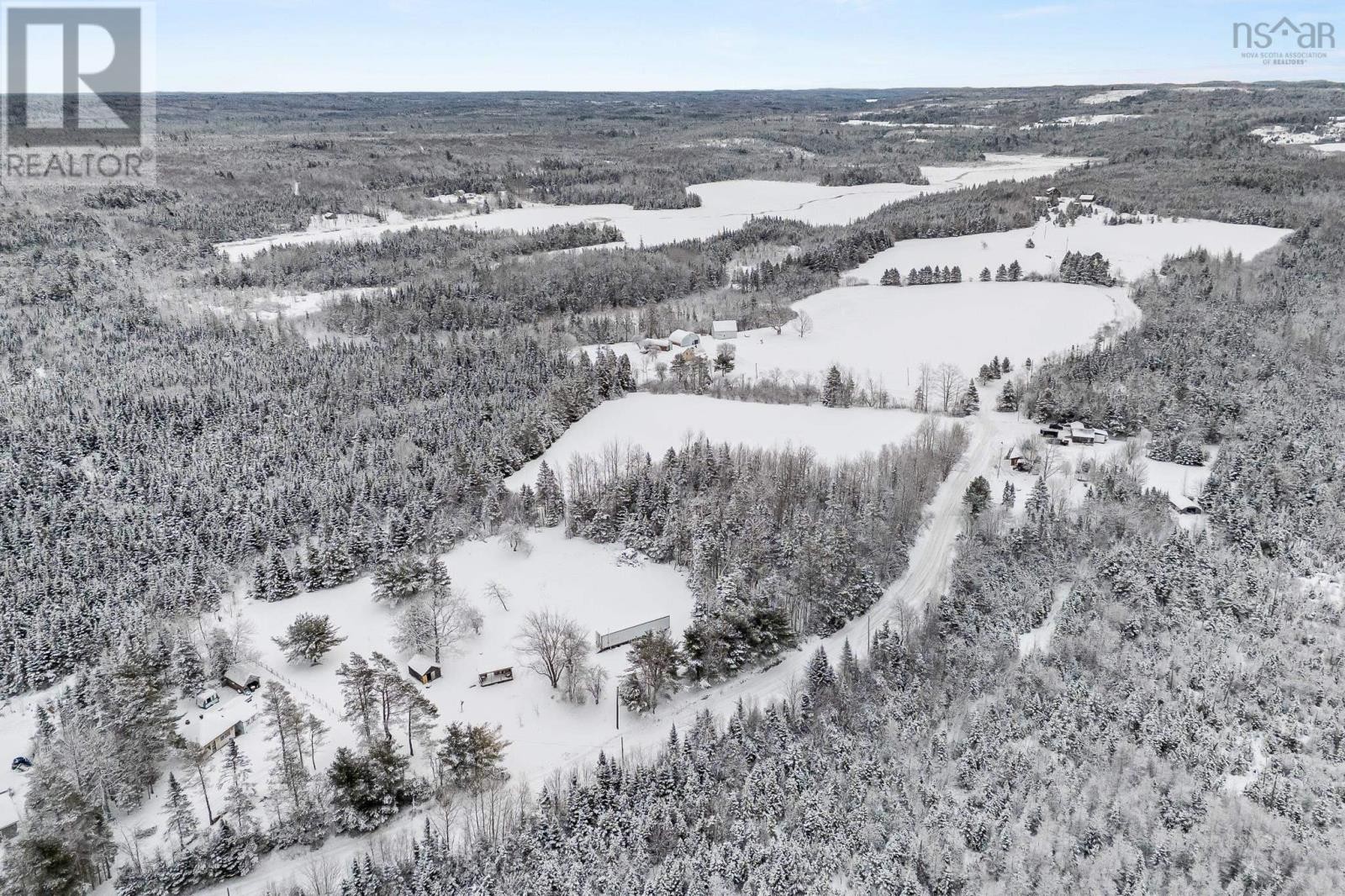 












183/191 Perry Grant Drive

,
Meaghers Grant,







Nova Scotia
B0N1K0

