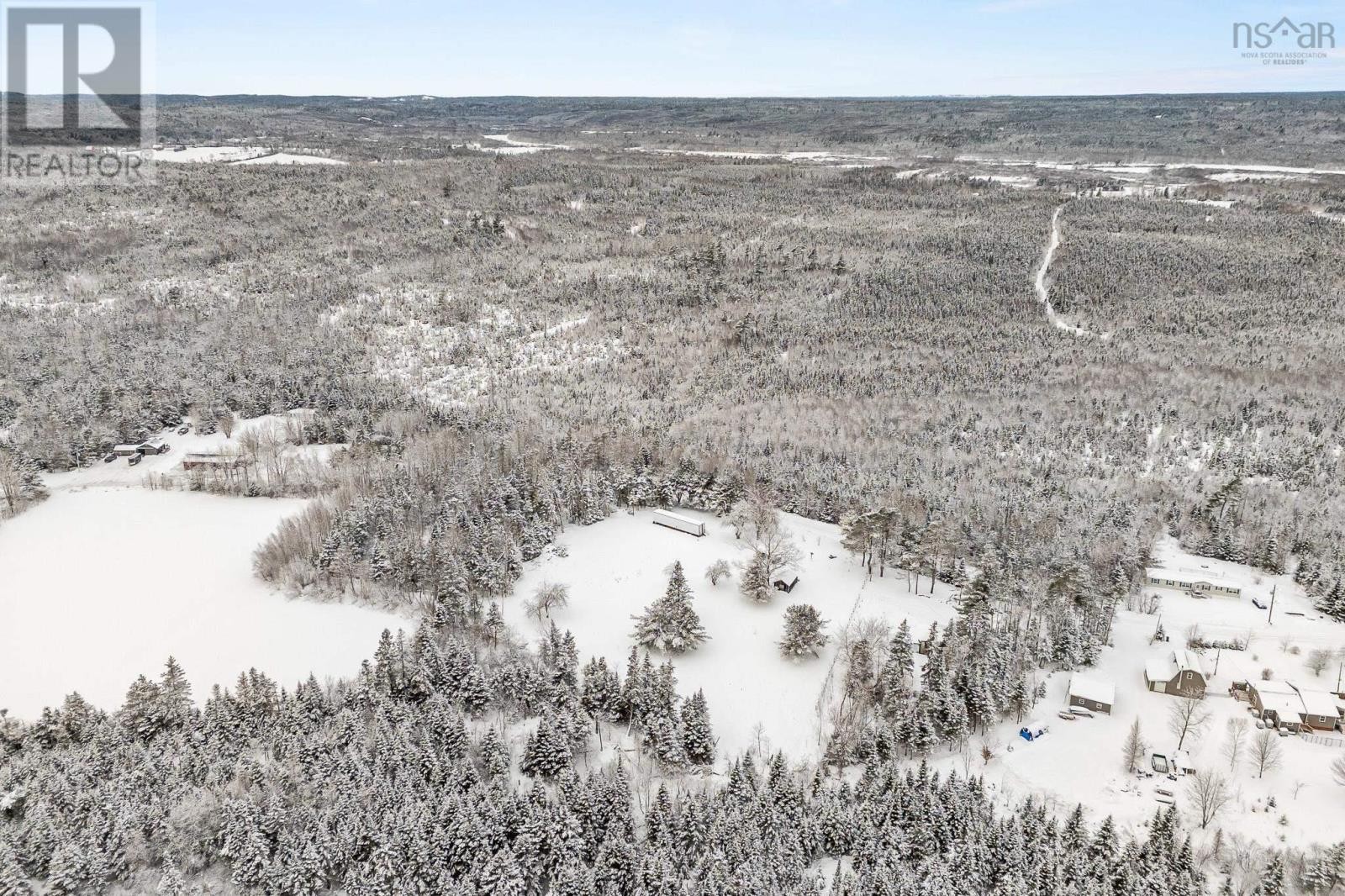 












183/191 Perry Grant Drive

,
Meaghers Grant,







Nova Scotia
B0N1K0

