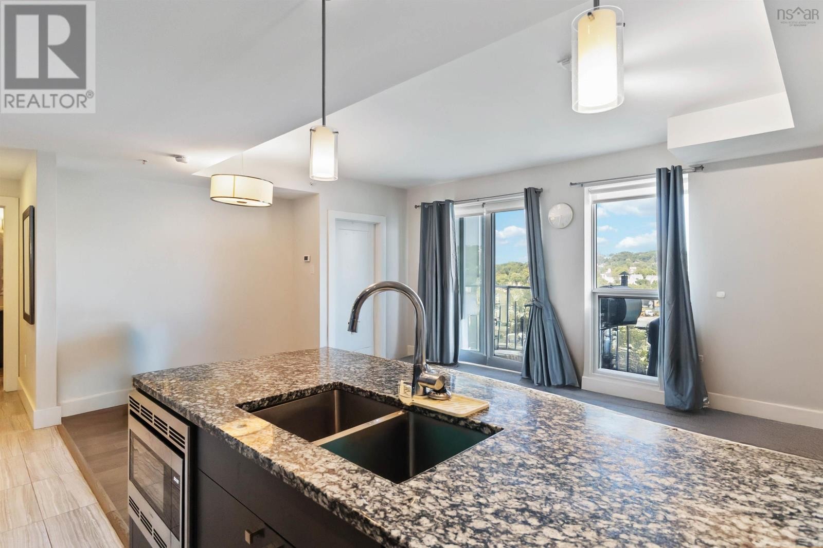 












701 67 Kings Wharf Place

,
Dartmouth,




Nova Scotia
B2Y0C6

