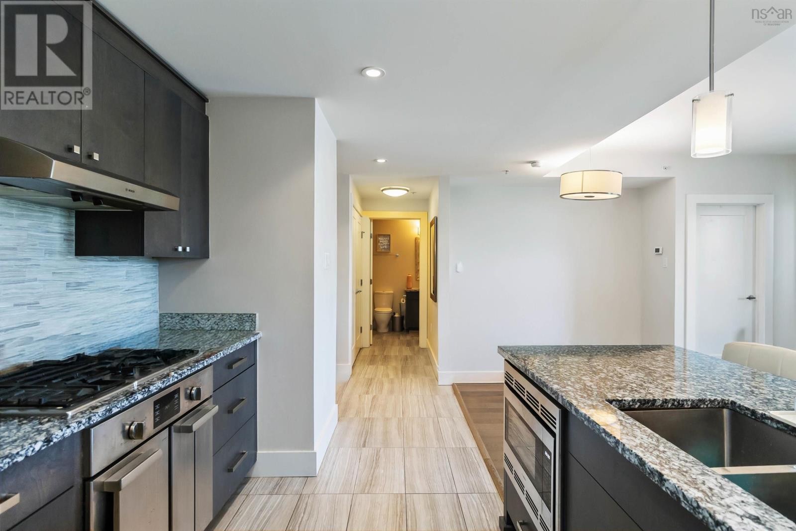 












701 67 Kings Wharf Place

,
Dartmouth,




Nova Scotia
B2Y0C6

