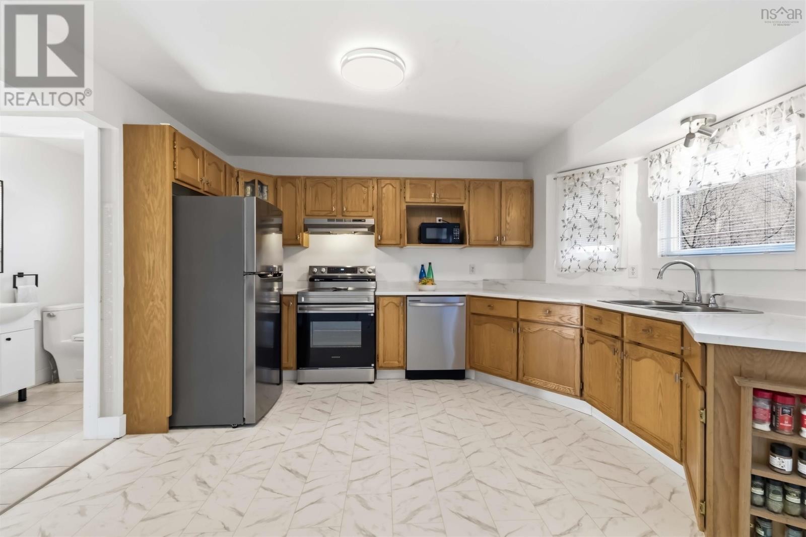 












185 Avenue Du Portage

,
Dartmouth,




Nova Scotia
B2X3S3

