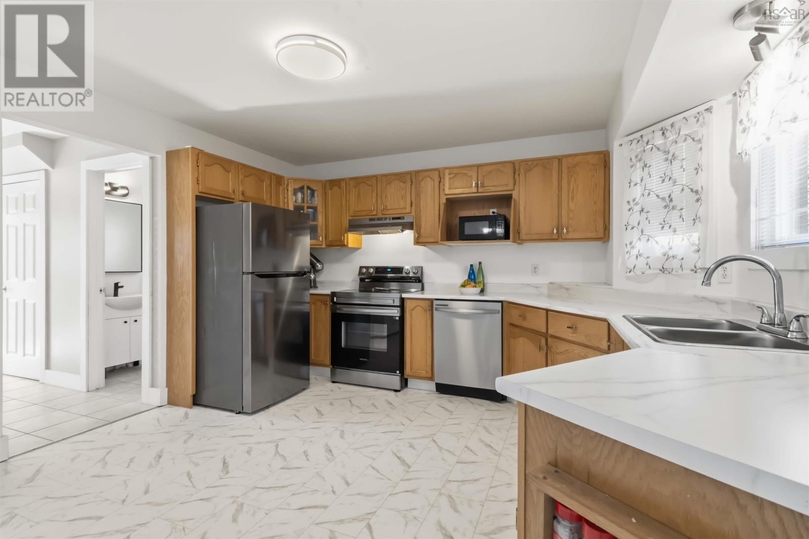 












185 Avenue Du Portage

,
Dartmouth,




Nova Scotia
B2X3S3

