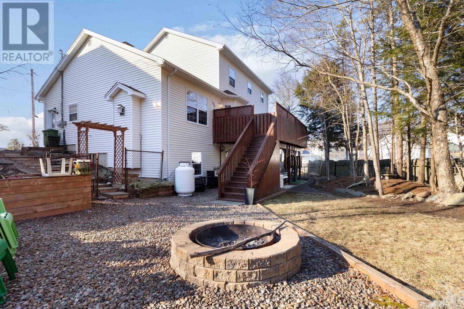 












46 Stone Gate Court

,
Dartmouth,




Nova Scotia
B2X3T2

