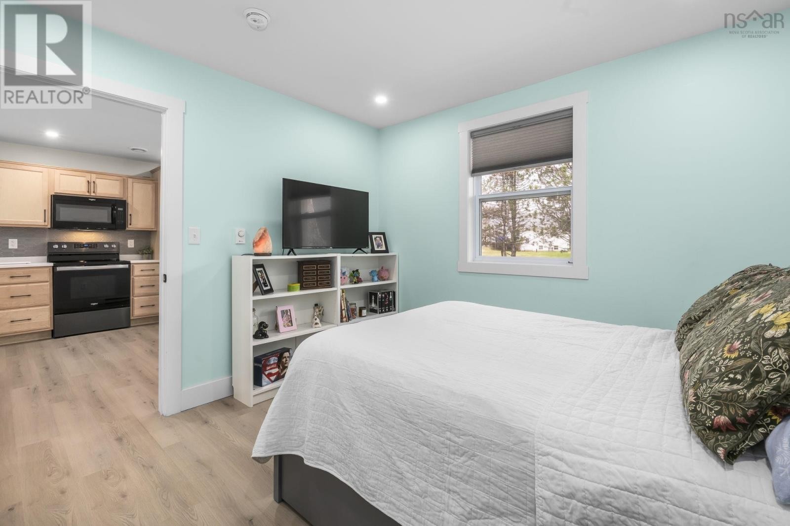 












73 East Court Road

,
Bible Hill,




Nova Scotia
B2N4M7

