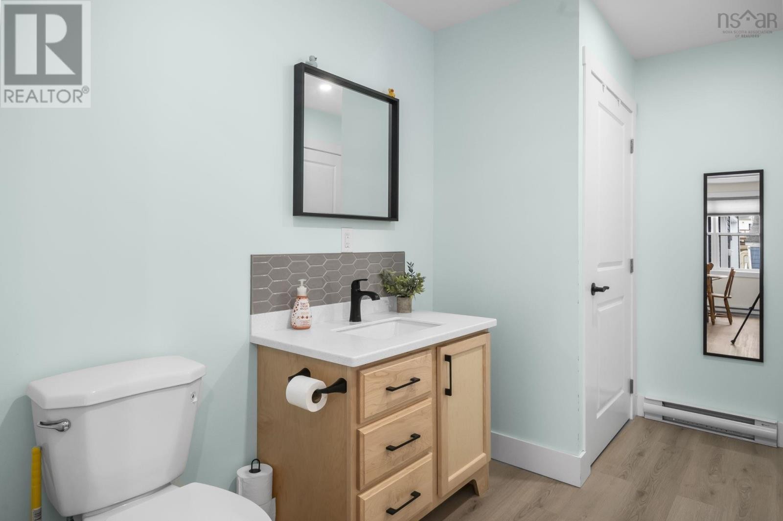 












73 East Court Road

,
Bible Hill,




Nova Scotia
B2N4M7

