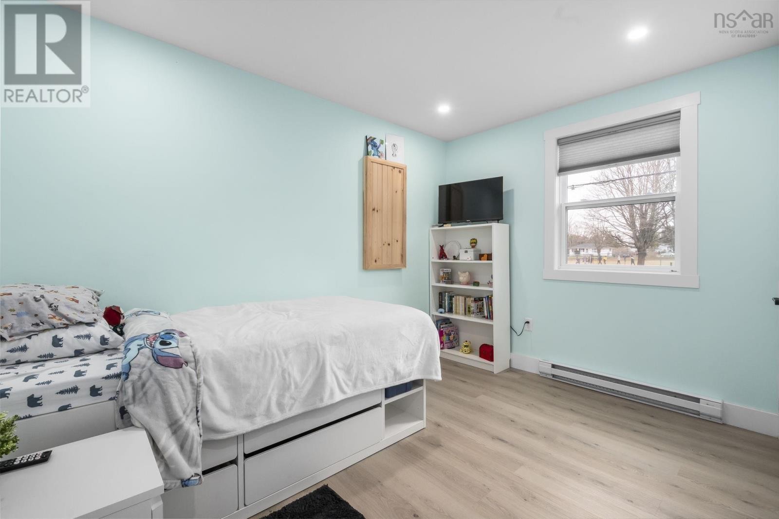 












73 East Court Road

,
Bible Hill,




Nova Scotia
B2N4M7

