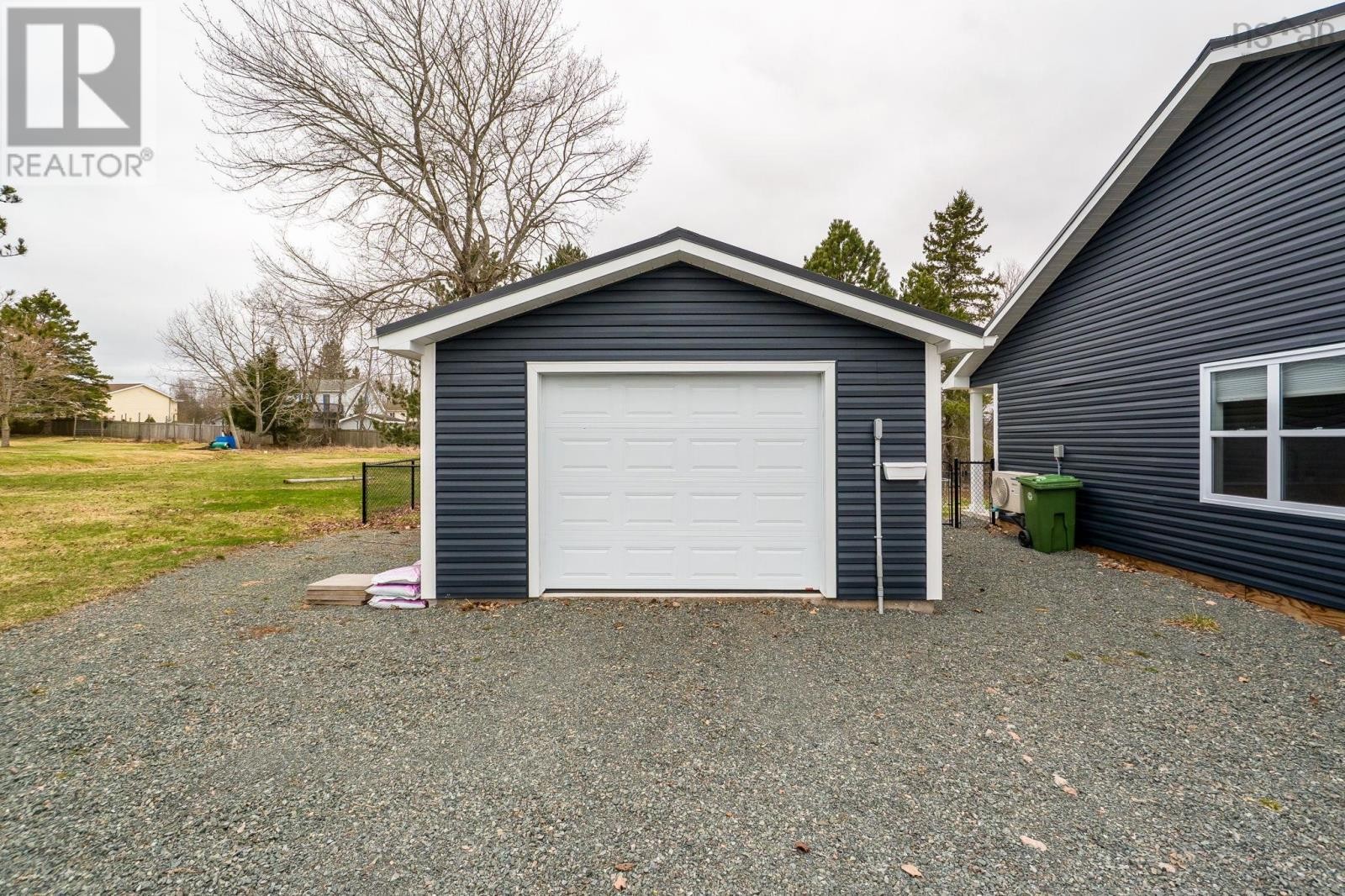 












73 East Court Road

,
Bible Hill,




Nova Scotia
B2N4M7

