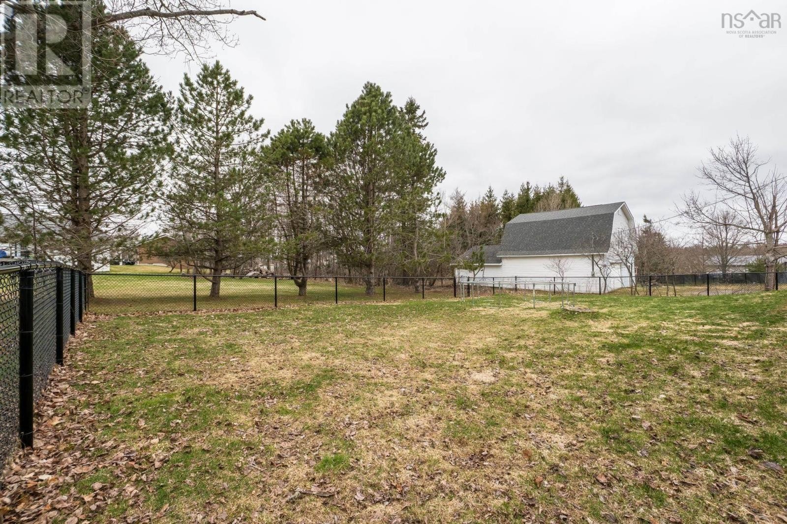 












73 East Court Road

,
Bible Hill,




Nova Scotia
B2N4M7

