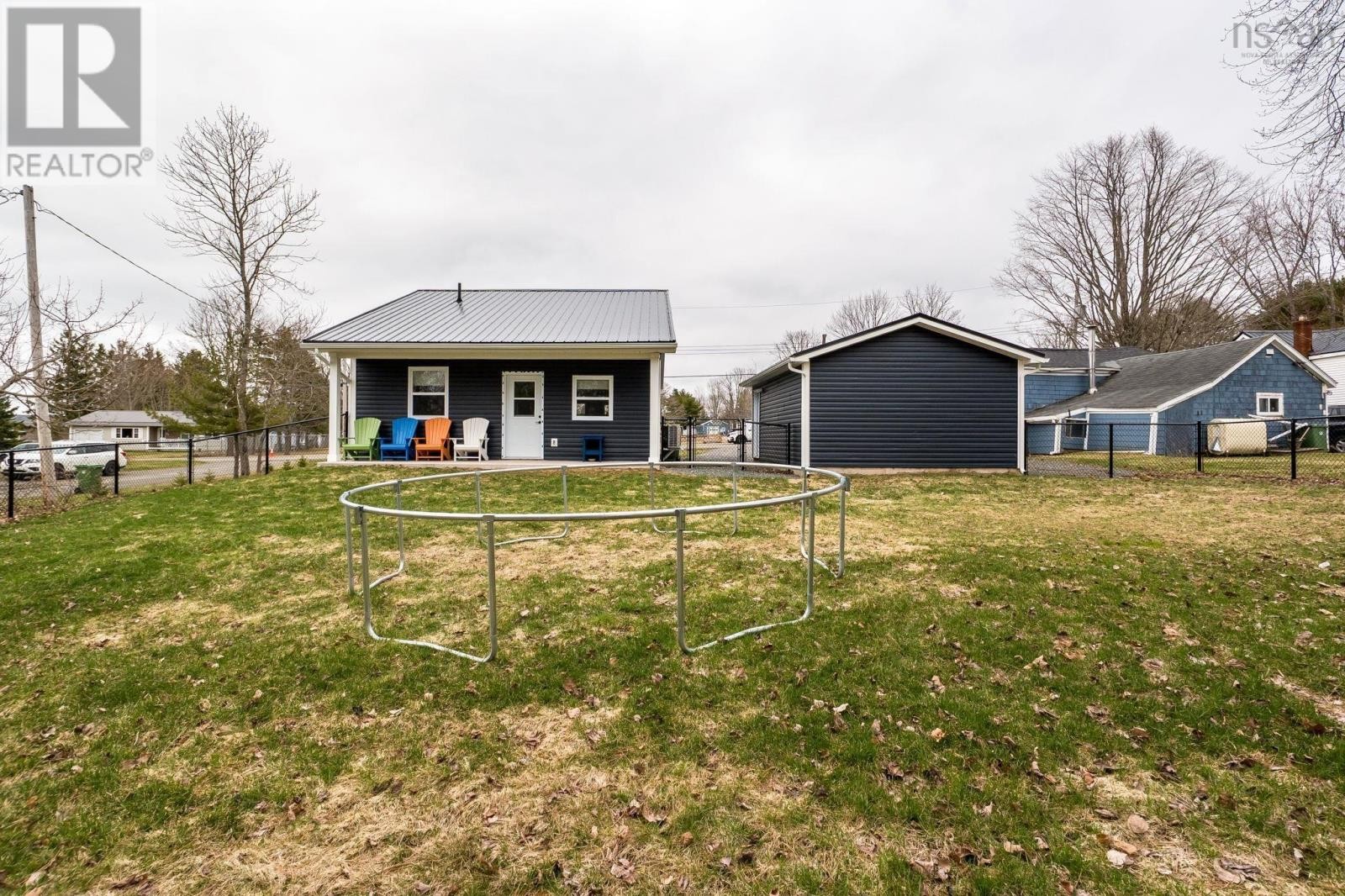 












73 East Court Road

,
Bible Hill,




Nova Scotia
B2N4M7

