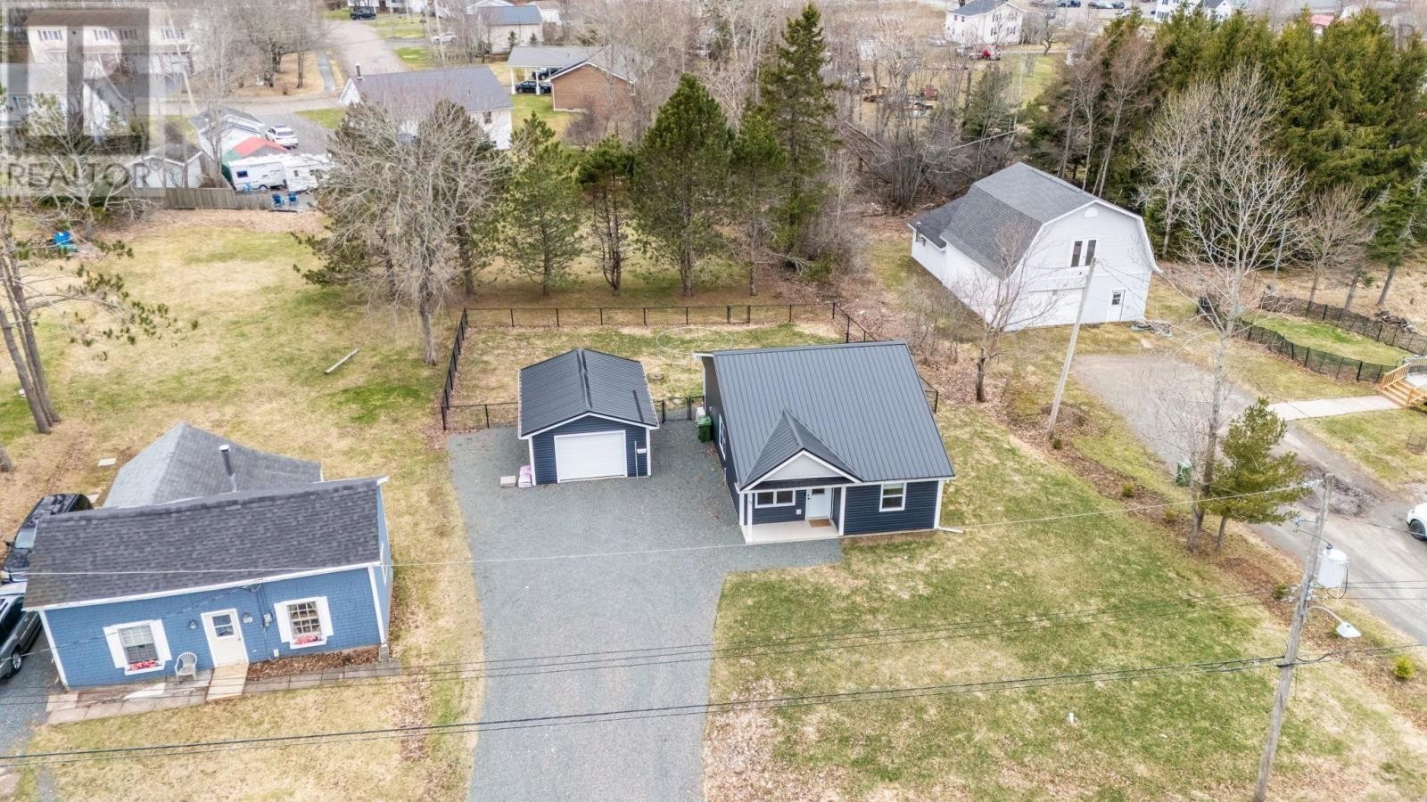 












73 East Court Road

,
Bible Hill,




Nova Scotia
B2N4M7

