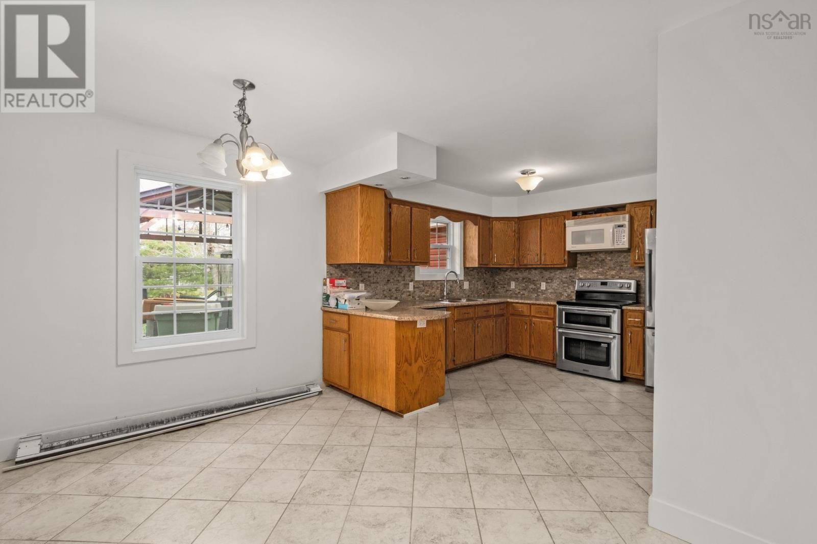 












21 Malcolm Lucas Drive

,
Enfield,




Nova Scotia
B2T1A8

