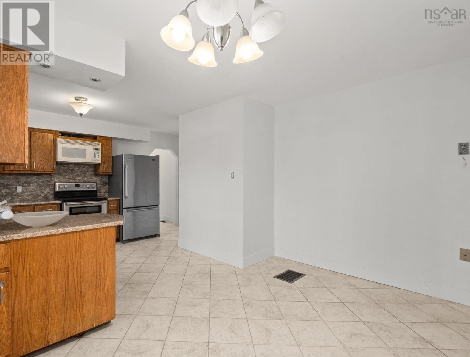 












21 Malcolm Lucas Drive

,
Enfield,




Nova Scotia
B2T1A8


