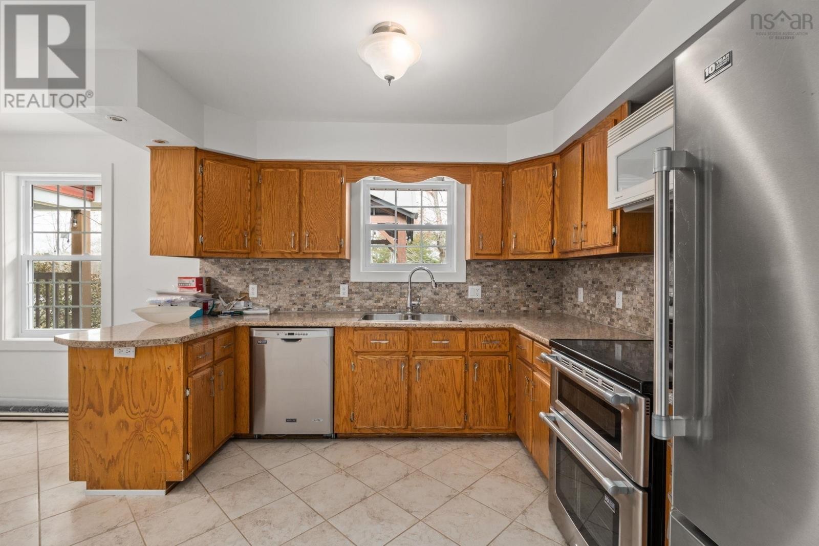 












21 Malcolm Lucas Drive

,
Enfield,




Nova Scotia
B2T1A8

