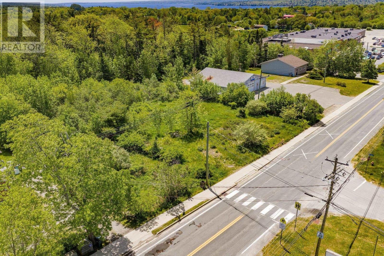 












137 King Street

,
Shelburne,







Nova Scotia
B0T1W0

