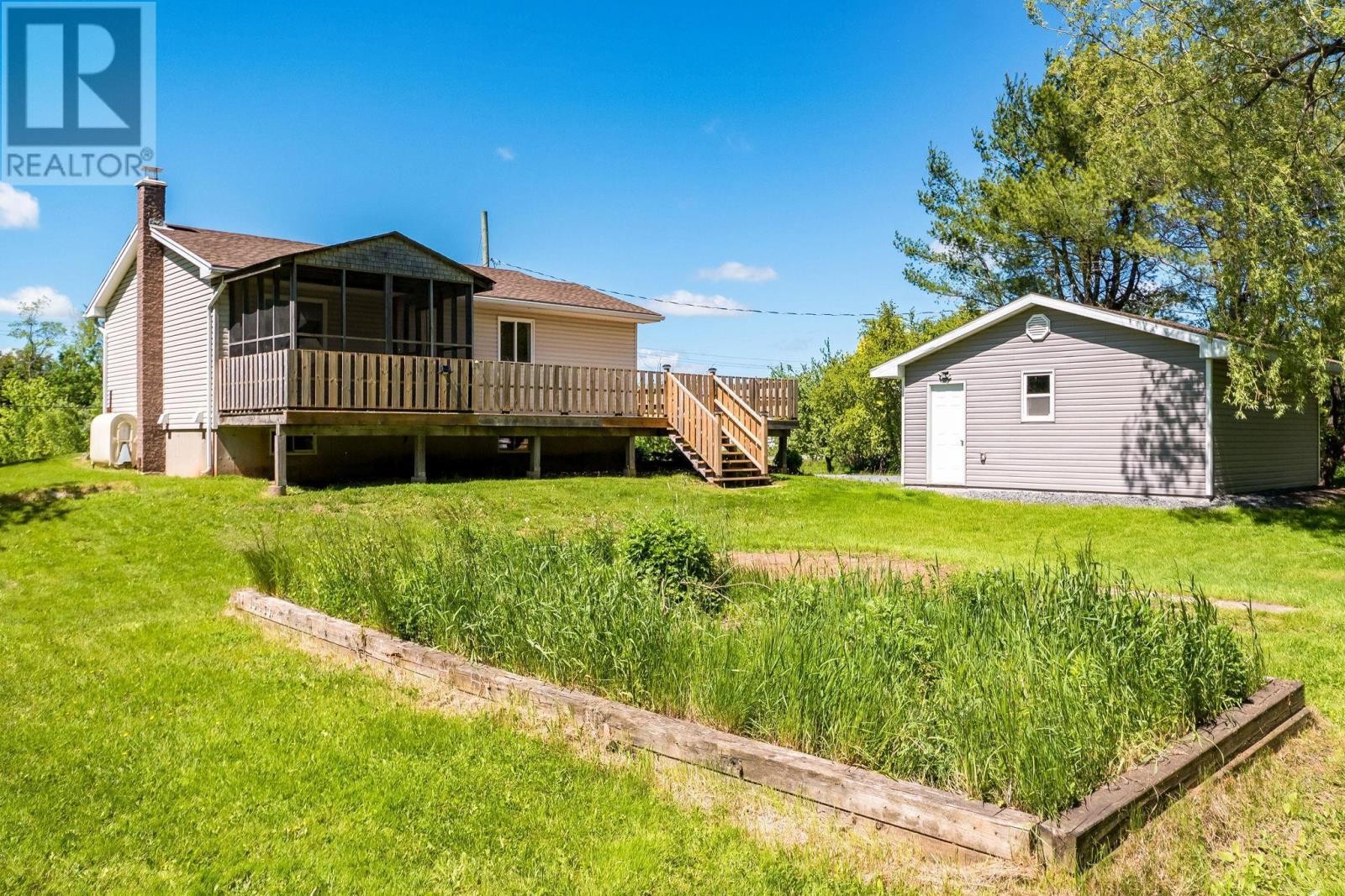 












112 Dutch Settlement Road

,
Lantz,




Nova Scotia
B2S2B9

