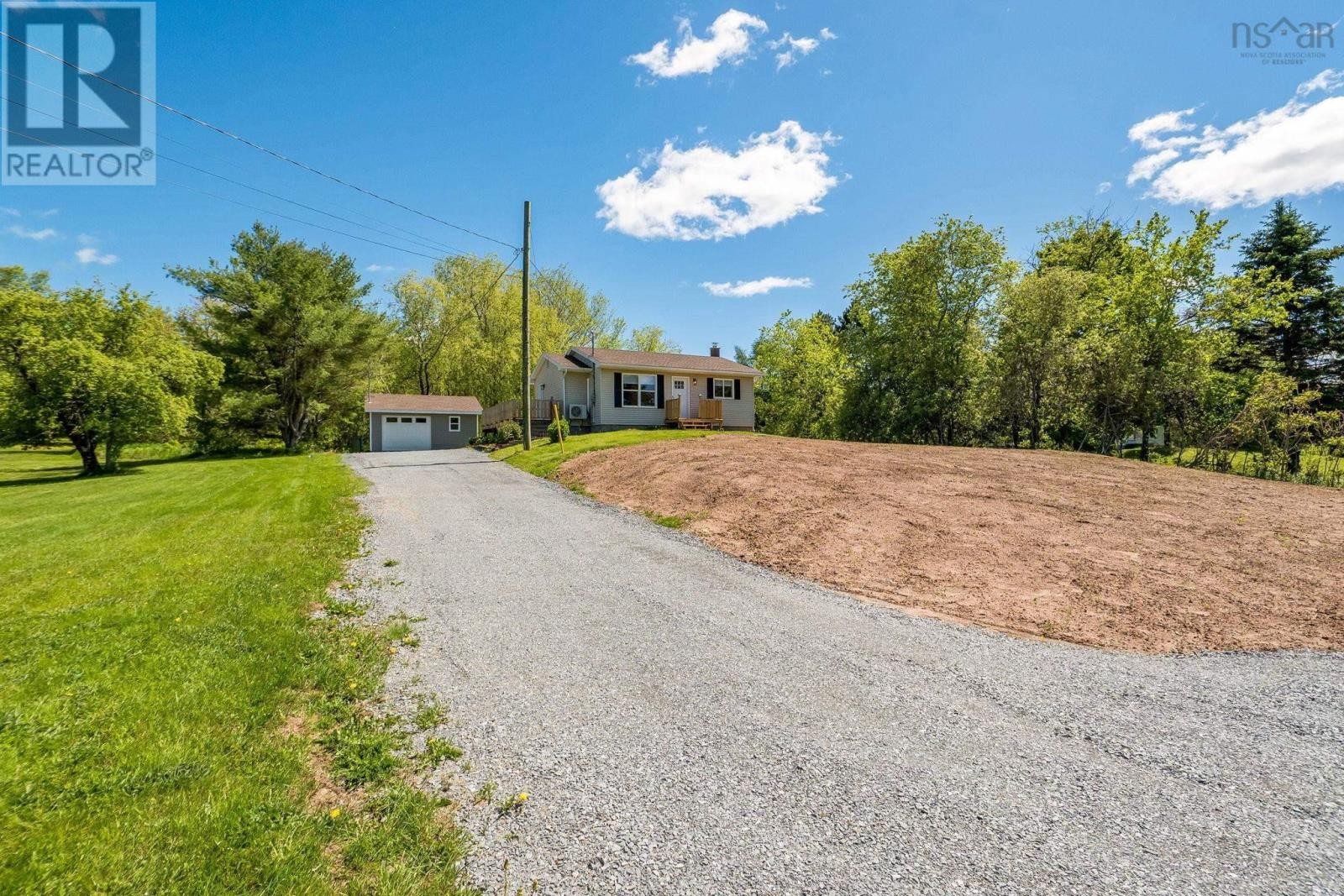 












112 Dutch Settlement Road

,
Lantz,




Nova Scotia
B2S2B9

