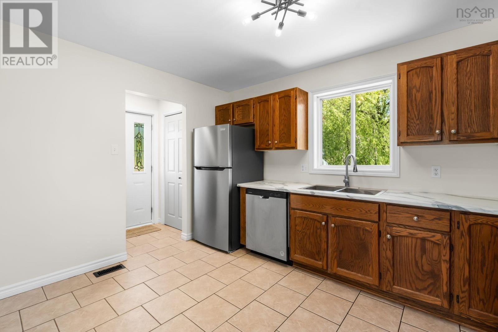 












112 Dutch Settlement Road

,
Lantz,




Nova Scotia
B2S2B9

