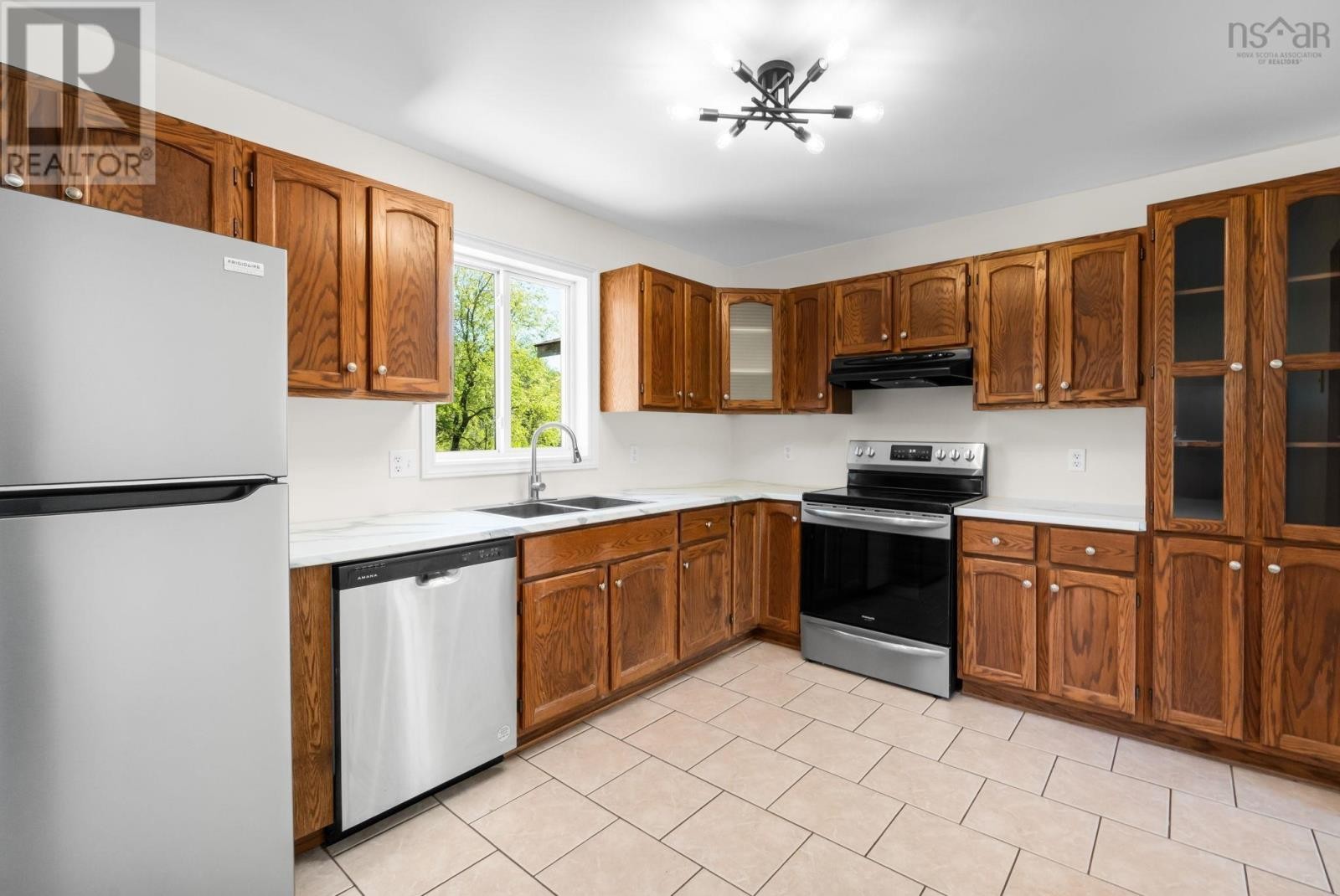 












112 Dutch Settlement Road

,
Lantz,




Nova Scotia
B2S2B9

