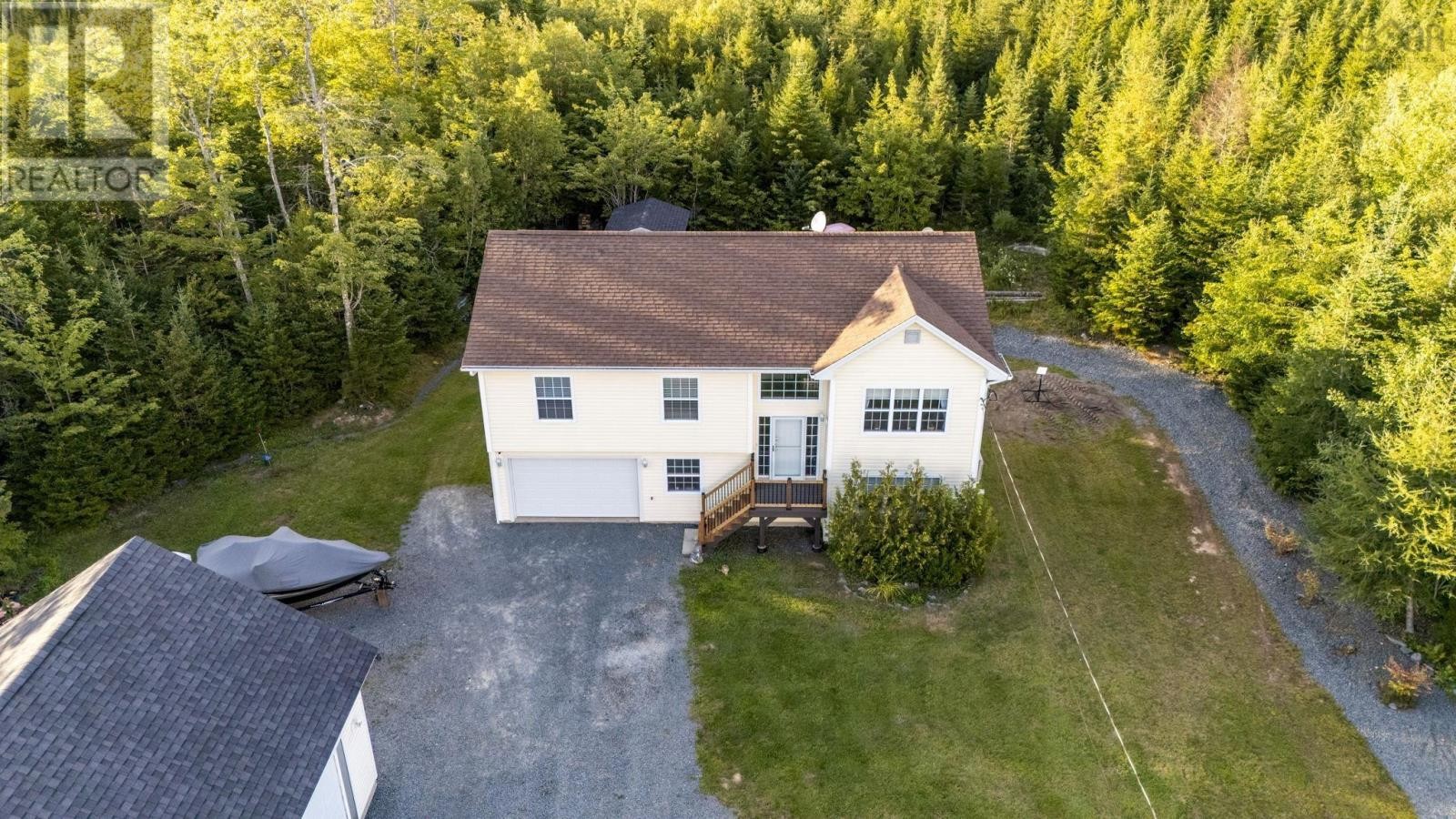












3350 Old Guysborough Road

,
Devon,




Nova Scotia
B2T1K8

