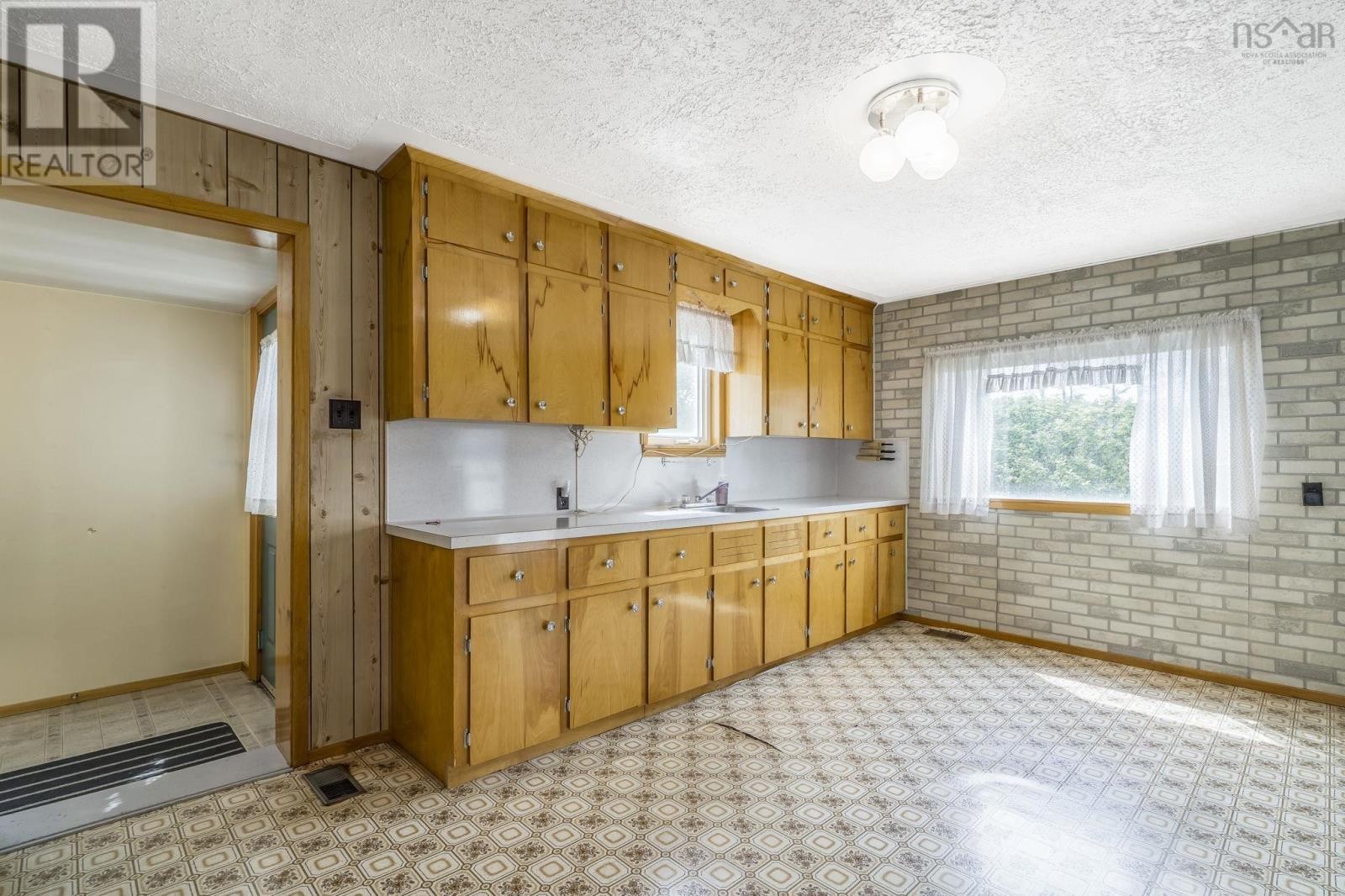 












6016 Highway 354

,
Kennetcook,




Nova Scotia
B0N1T0

