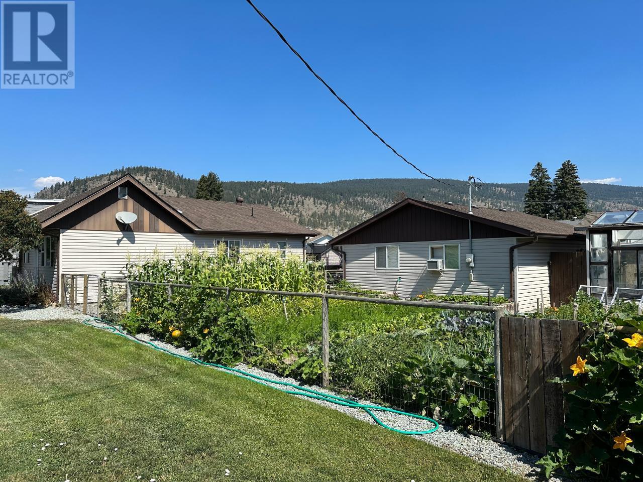 












1643 CANFORD AVE

,
Merritt,




British Columbia
V1K1B8

