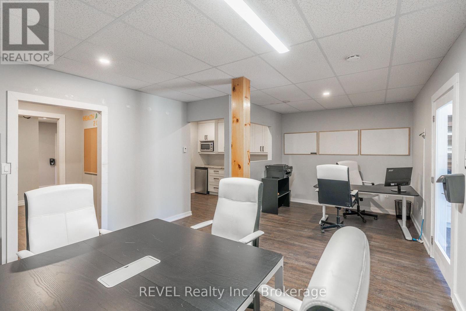 












782 CANBORO ROAD

,
Pelham (Fenwick),




Ontario
L0S1C0

