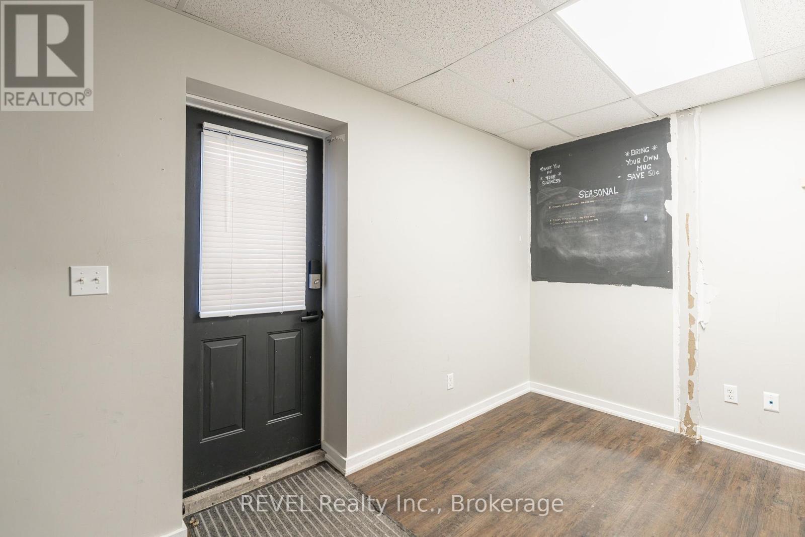 












782 CANBORO ROAD

,
Pelham (Fenwick),




Ontario
L0S1C0

