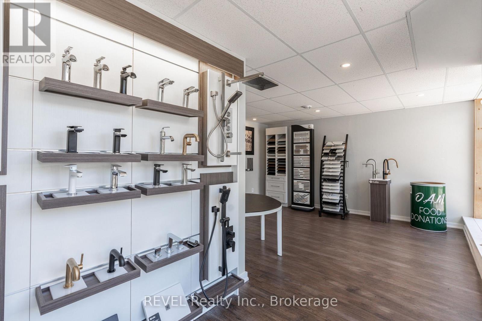 












782 CANBORO ROAD

,
Pelham (Fenwick),




Ontario
L0S1C0

