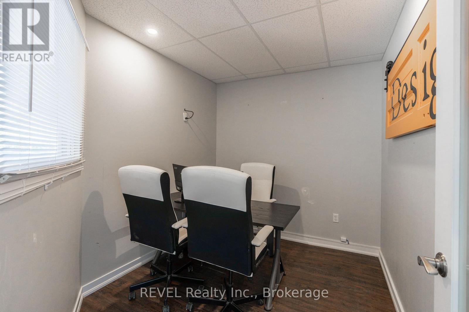 












782 CANBORO ROAD

,
Pelham (Fenwick),




Ontario
L0S1C0

