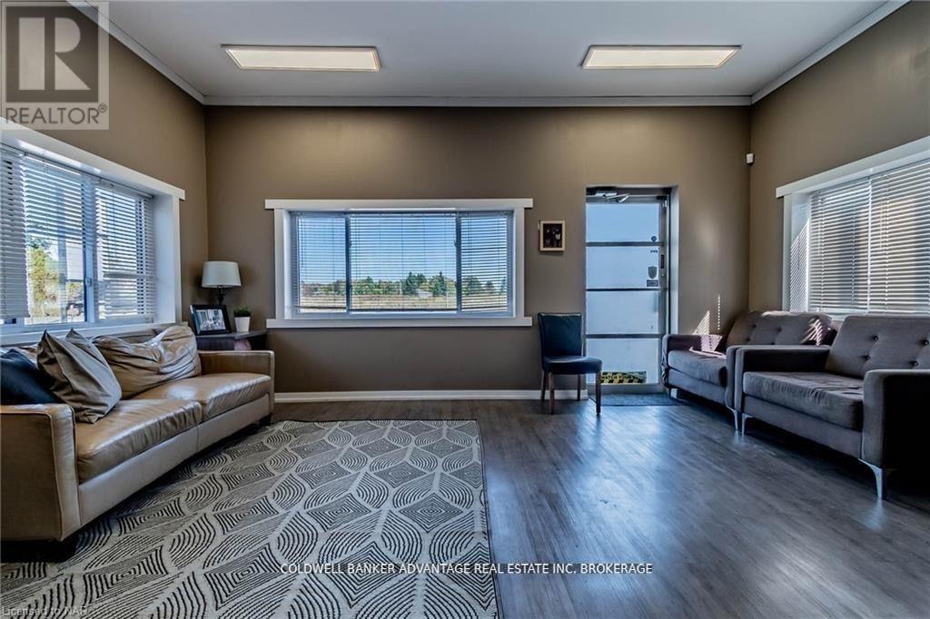 












802 HIGHWAY 20

,
Pelham (Fenwick),




Ontario
L0S1C0

