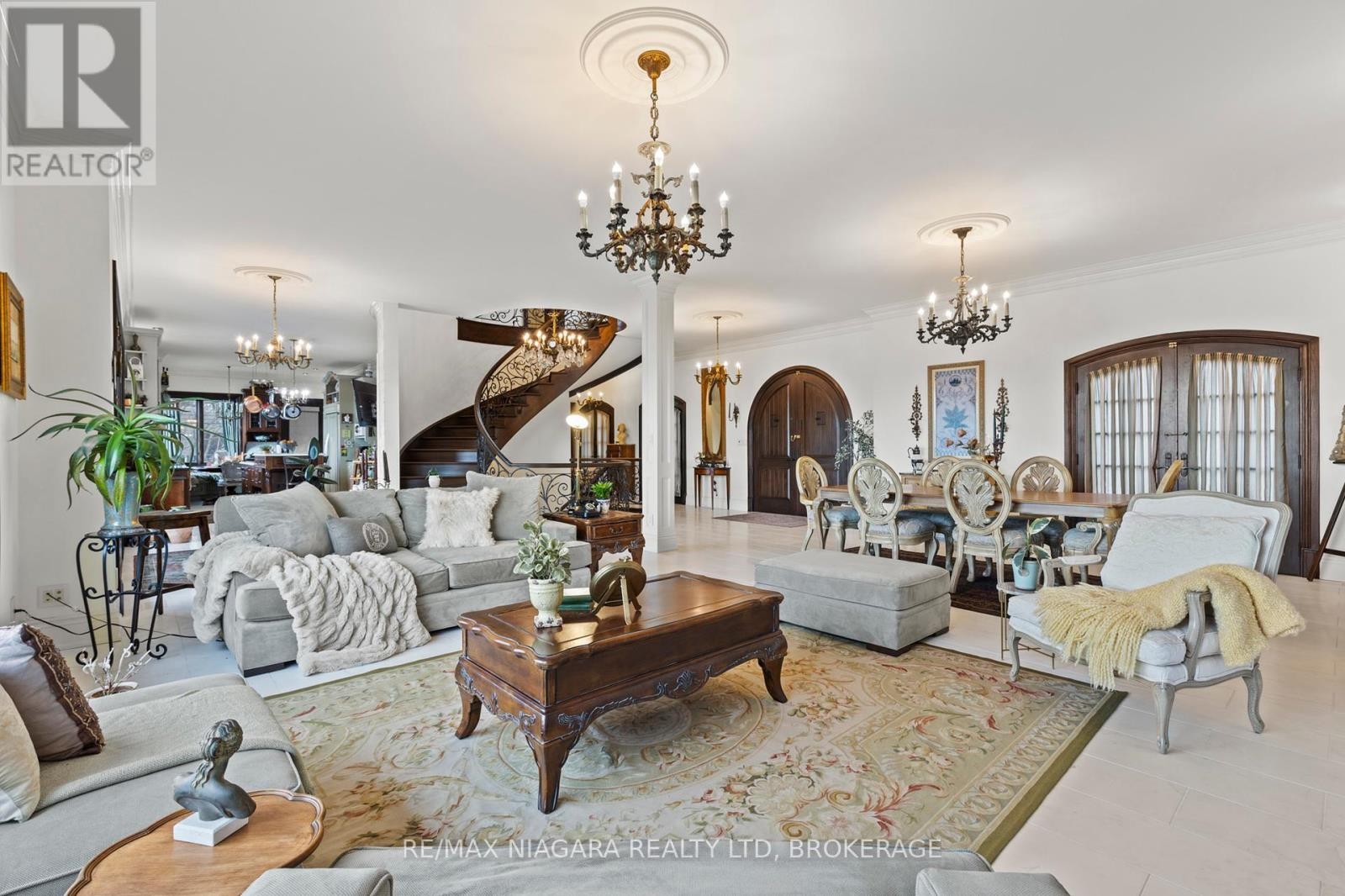












358C MARTINDALE ROAD

,
St. Catharines (Martindale Pond),




Ontario
L2R6P9

