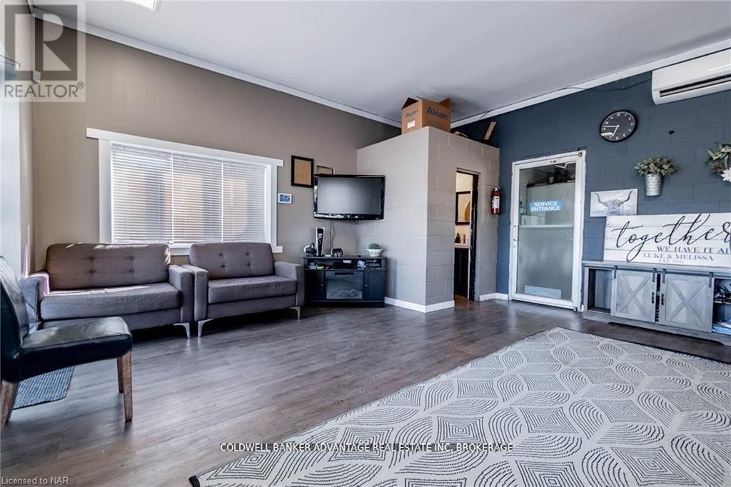 












802 HIGHWAY 20

,
Pelham (Fenwick),




Ontario
L0S1C0

