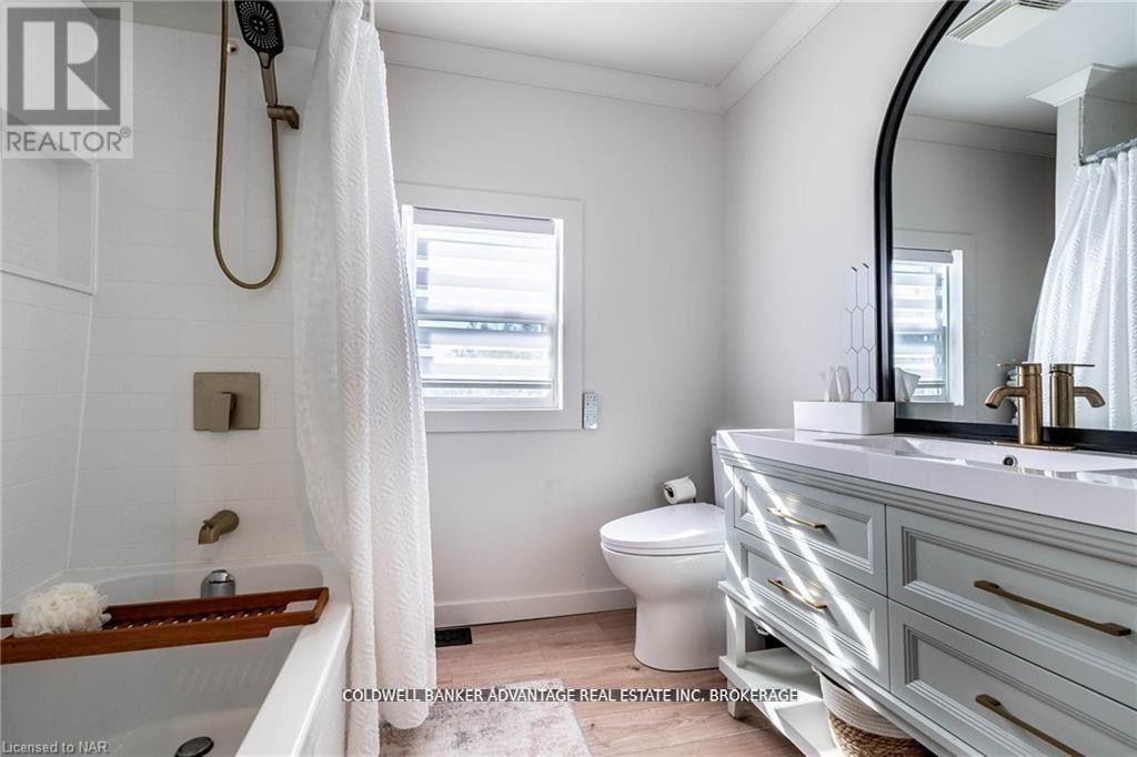 












802 HIGHWAY 20

,
Pelham (Fenwick),




Ontario
L0S1C0

