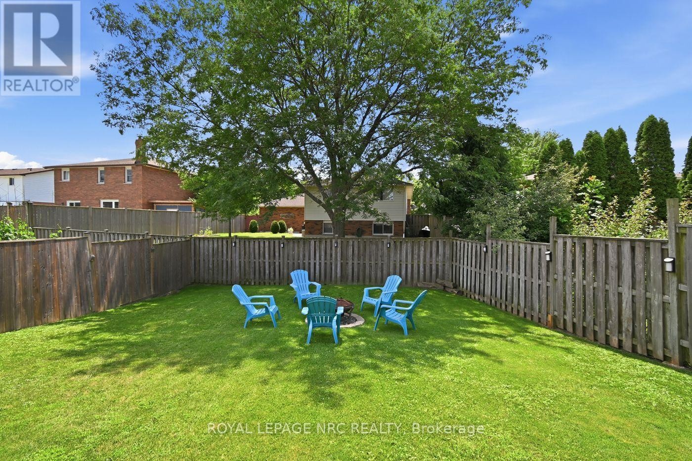 












28 ROLLINS DRIVE

,
Welland (N. Welland),




Ontario
L3C6Z8

