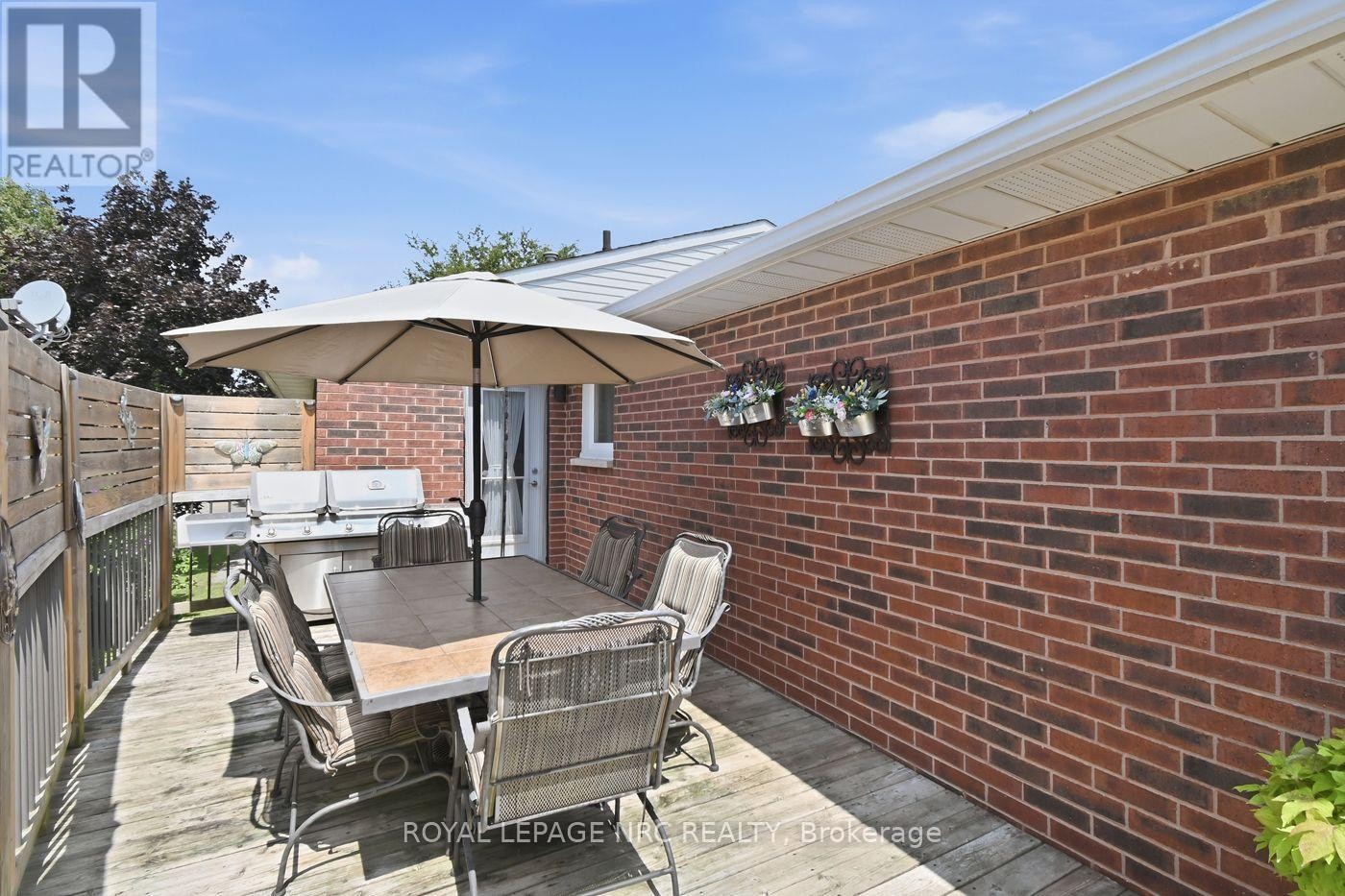 












28 ROLLINS DRIVE

,
Welland (N. Welland),




Ontario
L3C6Z8

