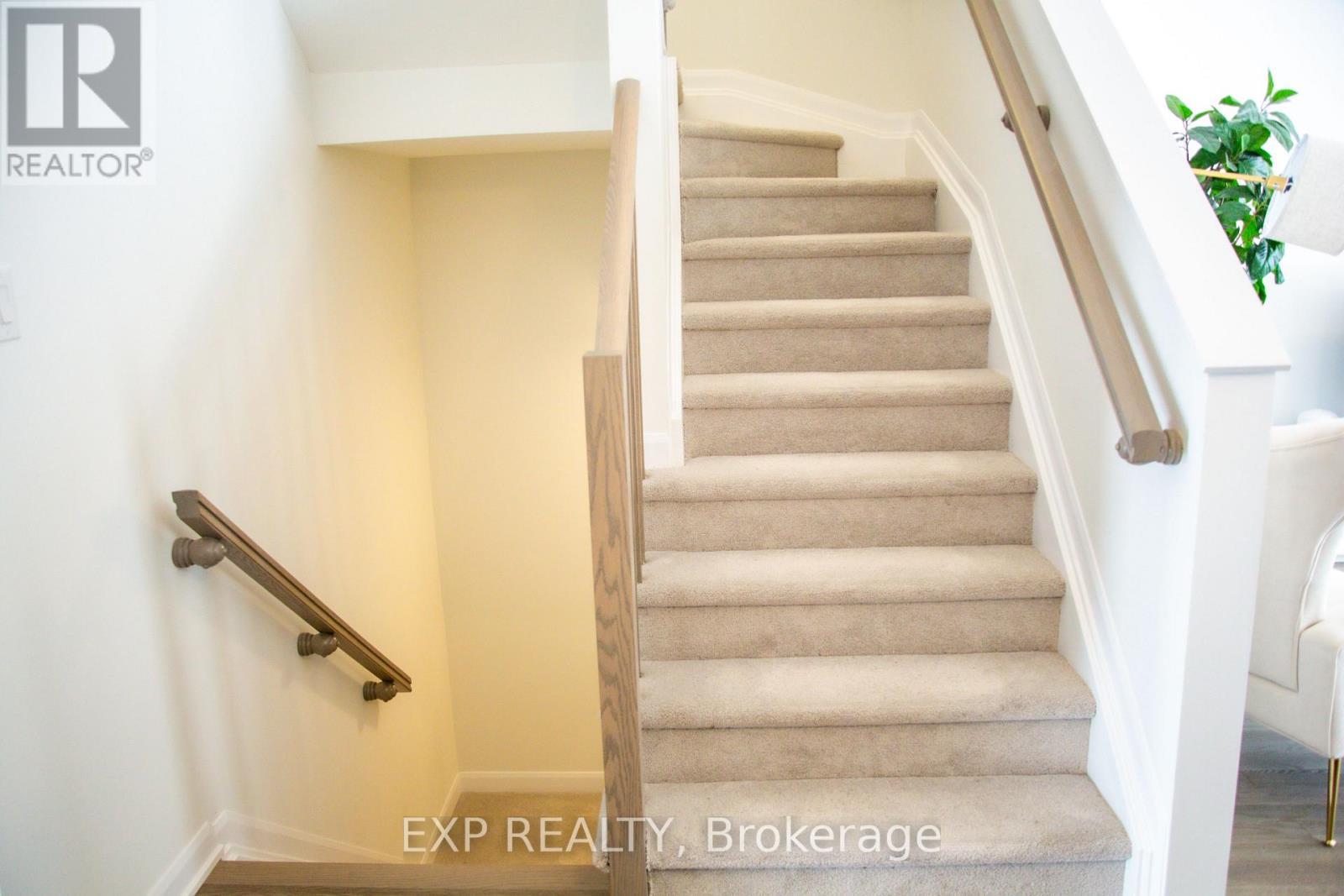 












939 ATHENRY COURT

,
Ottawa,




Ontario
K2J7C9

