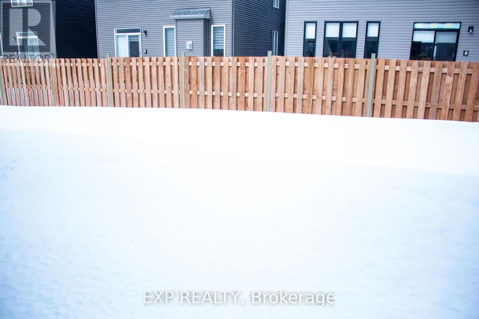 












939 ATHENRY COURT

,
Ottawa,




Ontario
K2J7C9


