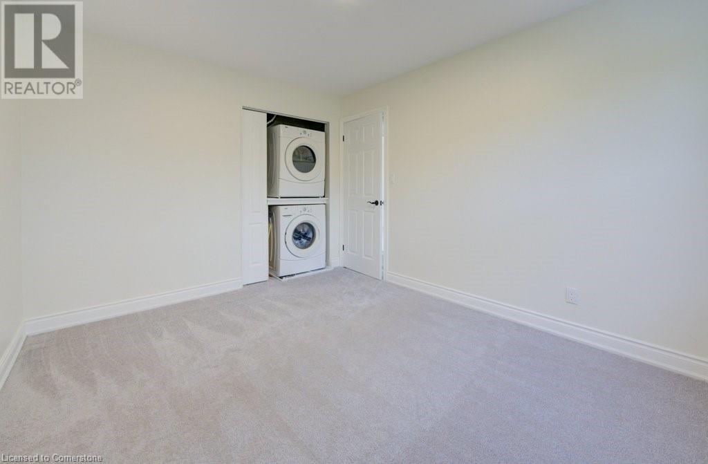 












582 CHAMBERLAIN Road

,
Burlington,




Ontario
L7L2V5

