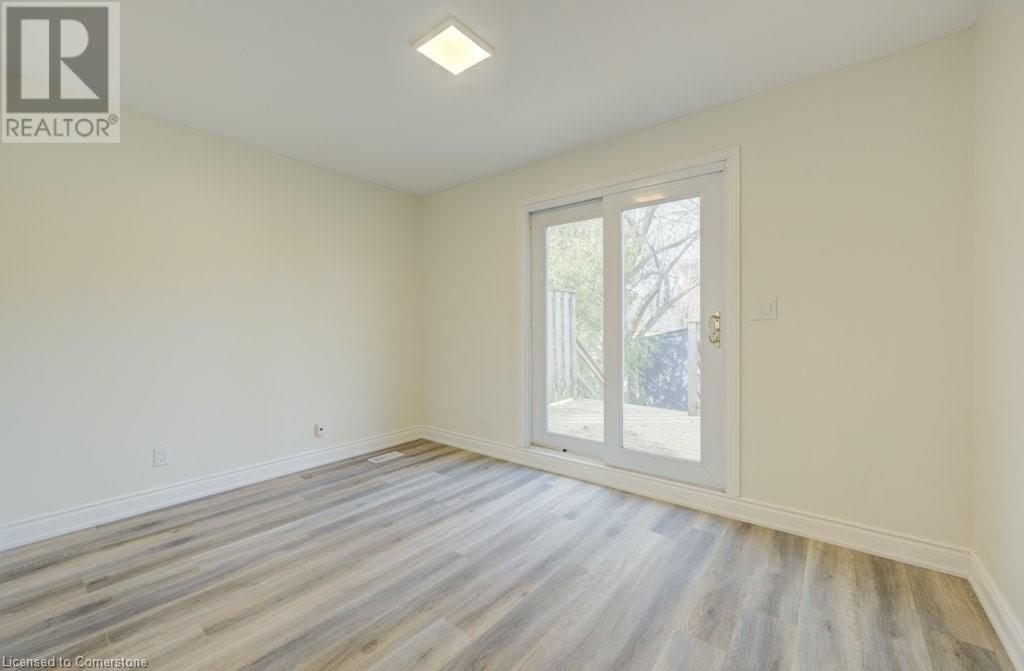 












582 CHAMBERLAIN Road

,
Burlington,




Ontario
L7L2V5

