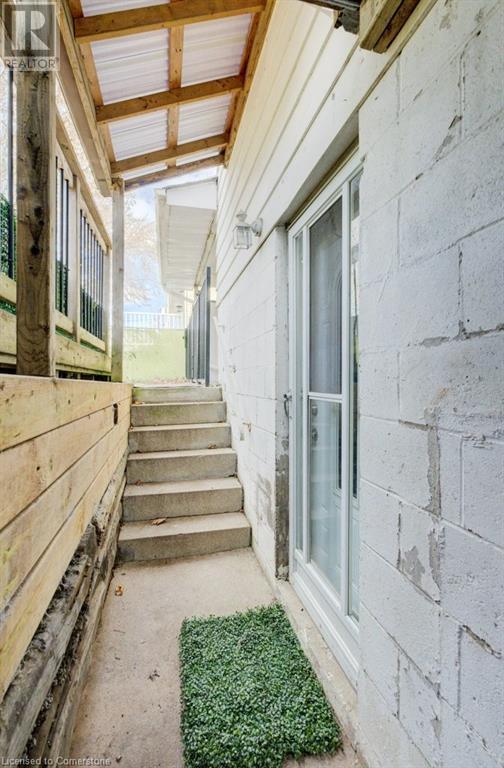 












582 CHAMBERLAIN Road

,
Burlington,




Ontario
L7L2V5

