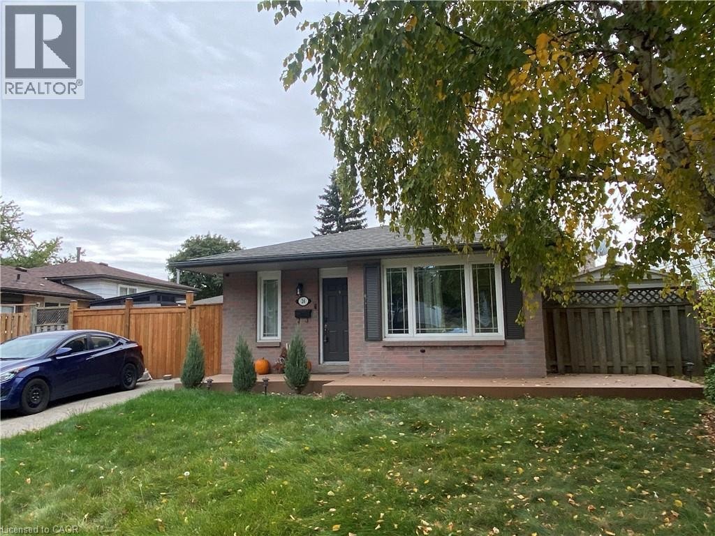 












24 QUEENSLEA Drive

,
Hamilton,




Ontario
L8W1G1

