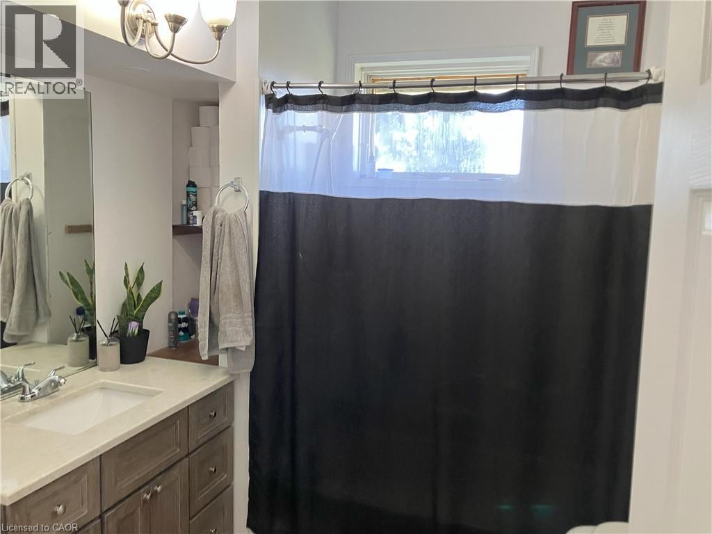 












1716 BRUCE RD 86 Road

,
Lucknow,




Ontario
N0G2H0

