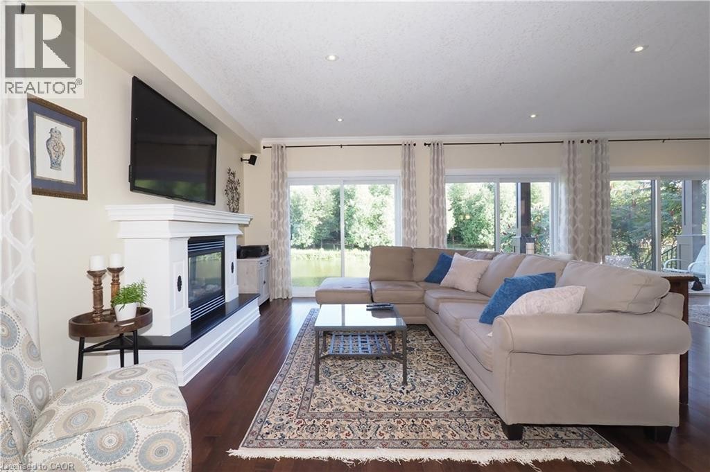 












530 ST ANDREW Street E

,
Fergus,




Ontario
N1M1R6

